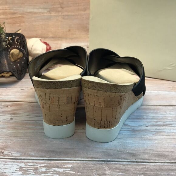 Anne Klein Women's Lexy Wedge Slip On Sandal 6 - Picture 4 of 7